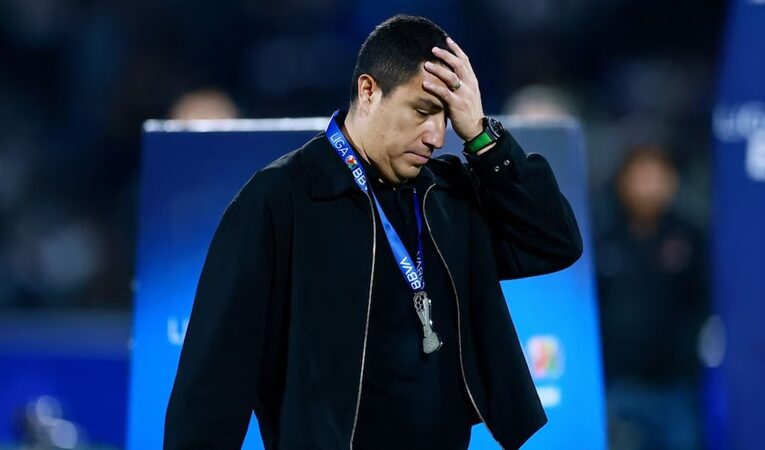 Pumas analiza continuidad de Efraín Juárez tras perder final del Clausura 2026