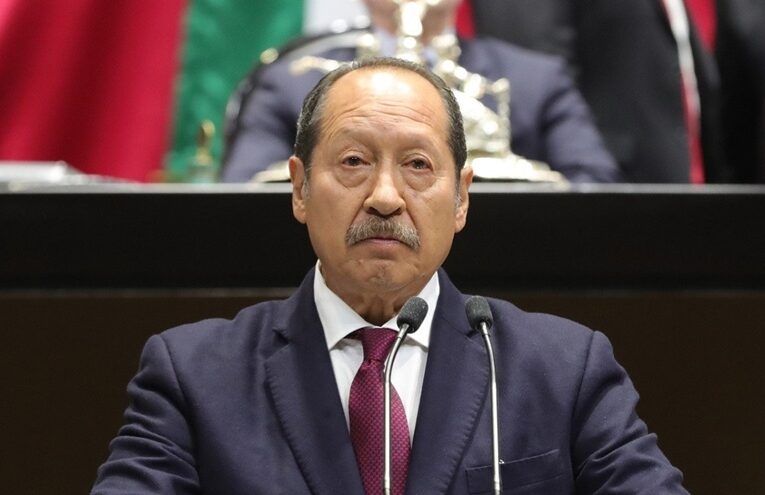 Fiscalía de Michoacán cita a Leonel Godoy por homicidio de Carlos Manzo