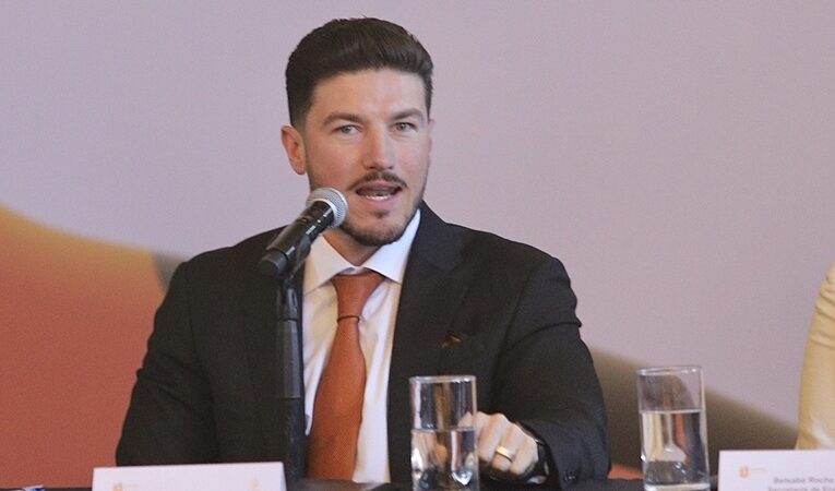 Denuncian a Samuel García ante FGR por presunta triangulación de 140 millones