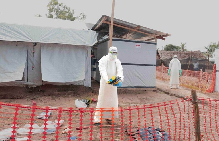 Brote de ébola en el Congo causa 136 muertes y 543 contagios