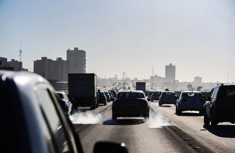 Tráfico y Metro CDMX operan bajo presión por altas temperaturas y plantón