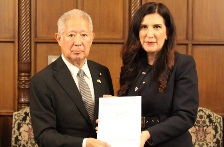Kenia López Rabadán exporta el modelo de paridad mexicano a Japón
