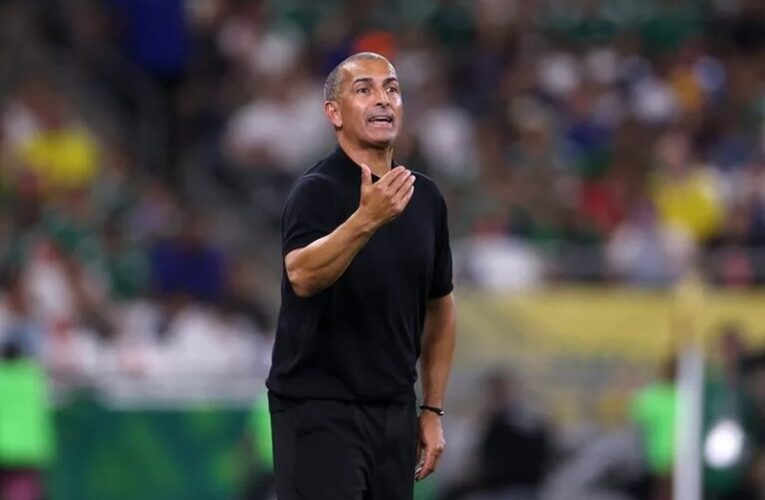 Sabri Lamouchi es despedido de Túnez tras goleada ante Suecia