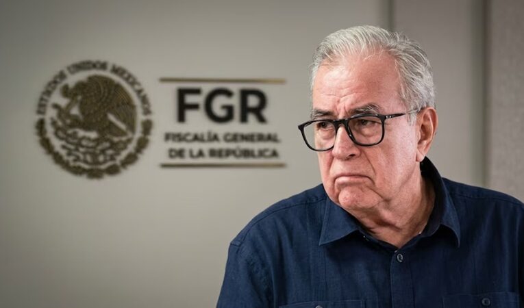 Morena suspende la expulsión de Rubén Rocha Moya por falta de pruebas