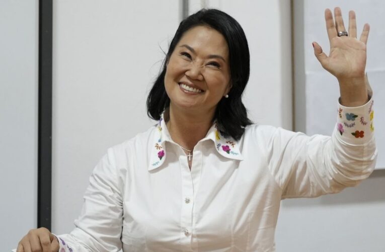 Perú: Keiko Fujimori mantiene ventaja mínima con 98% de votos escrutados
