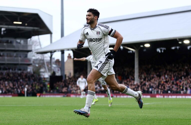 Raúl Jiménez deja al Fulham y queda como agente libre rumbo al Mundial 2026