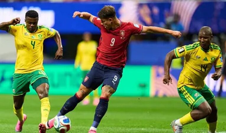 Sudáfrica y Chequia empatan a un gol en Mundial 2026