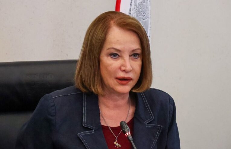Claudia Sheinbaum define relevo en Secretaría de Mujeres con Laura Itzel Castillo
