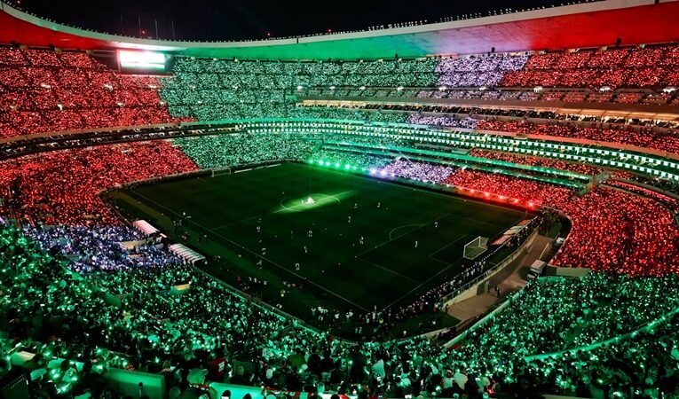 Estadio Azteca se convierte en la primera sede de tres Mundiales