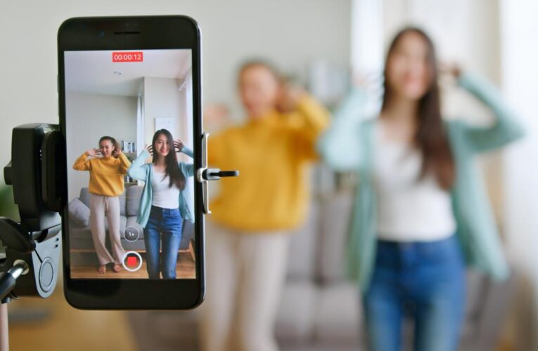 Uno de cada cuatro adolescentes participa en retos virales: el estudio que alerta sobre los riesgos ocultos de las redes sociales